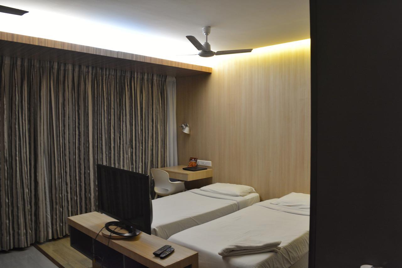 Aparthotel Satkar Paradise à Manipal Extérieur photo
